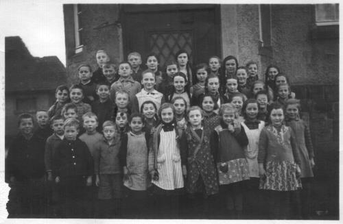 Sch&uuml;ler in Nieder-Bessingen 1935/36